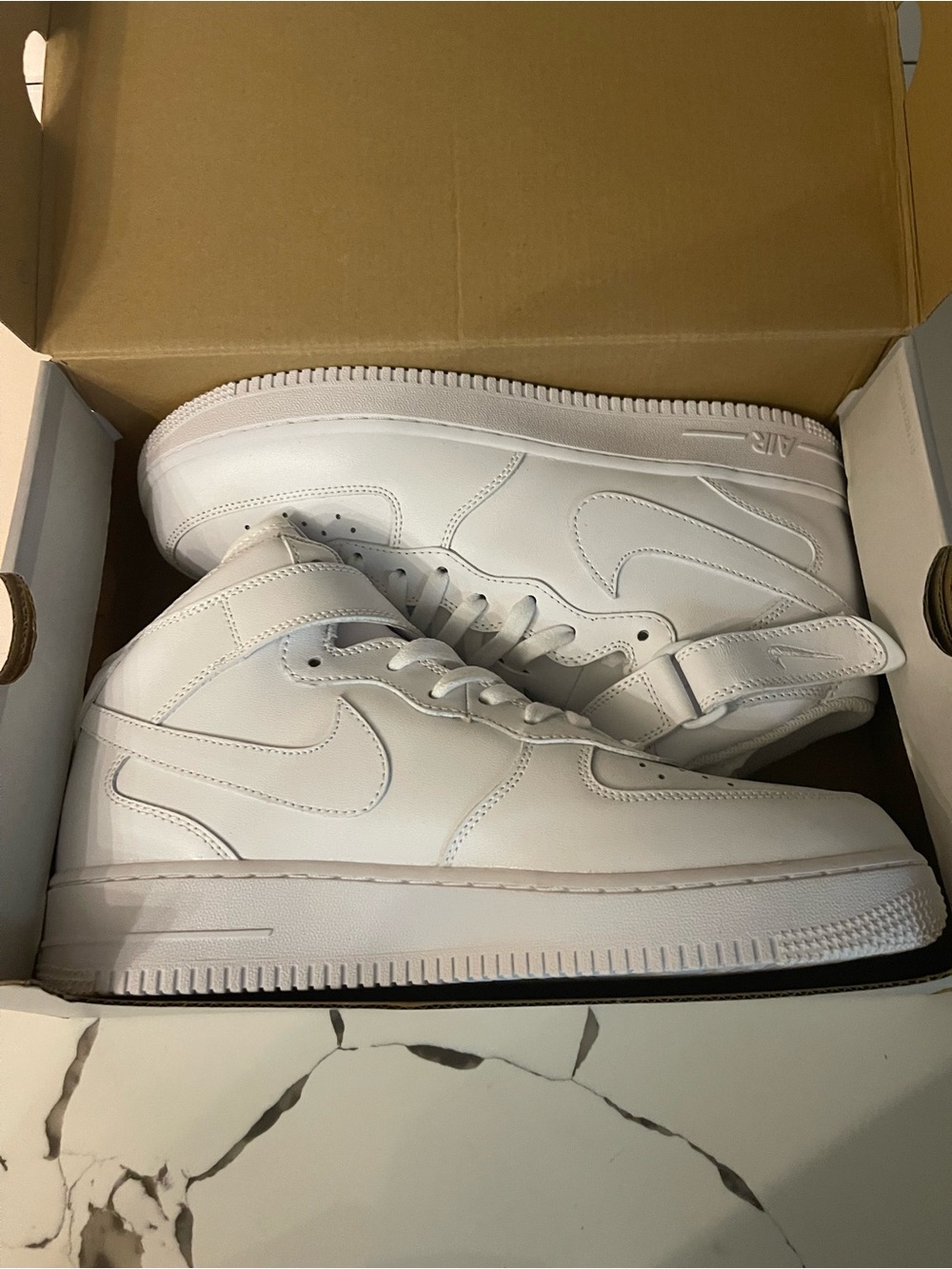 Mens AF1 Mid 07 Size 11.5. - Picture 2 of 8